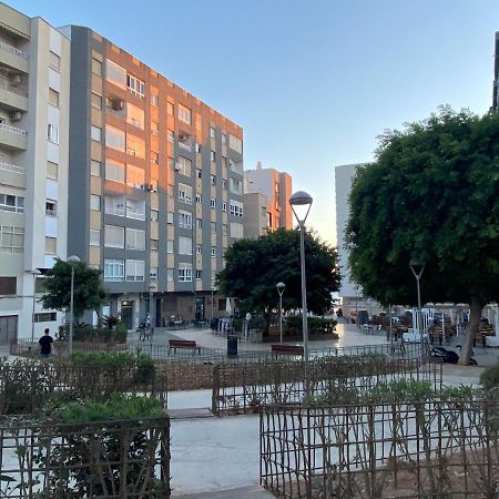 Paseo Maritimo Almeria Zapillo Daniel Екстериор снимка