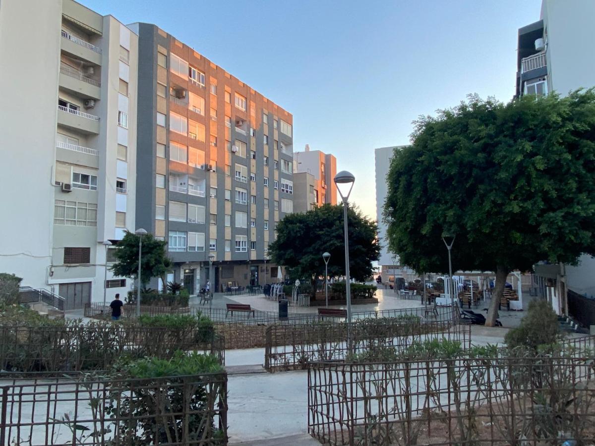 Paseo Maritimo Almeria Zapillo Daniel Екстериор снимка