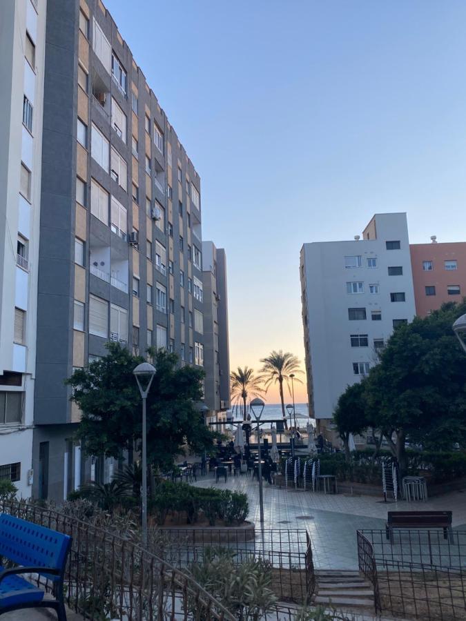Paseo Maritimo Almeria Zapillo Daniel Екстериор снимка